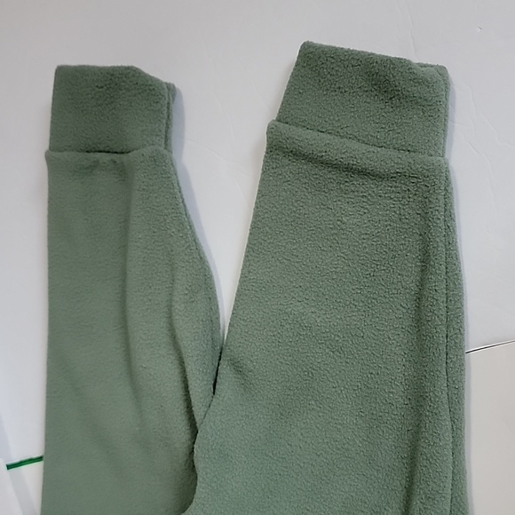 GAP KIDS  GREEN  SWEATER/  XS (4-5). - Picture 8 of 8